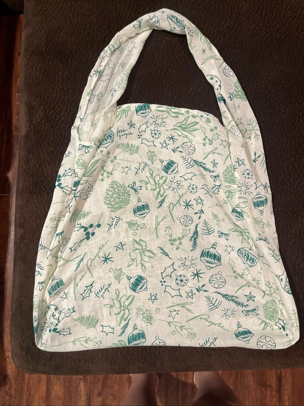 Free People Christmas Holiday Print Shoulder Bag Tote Lightweight Green White